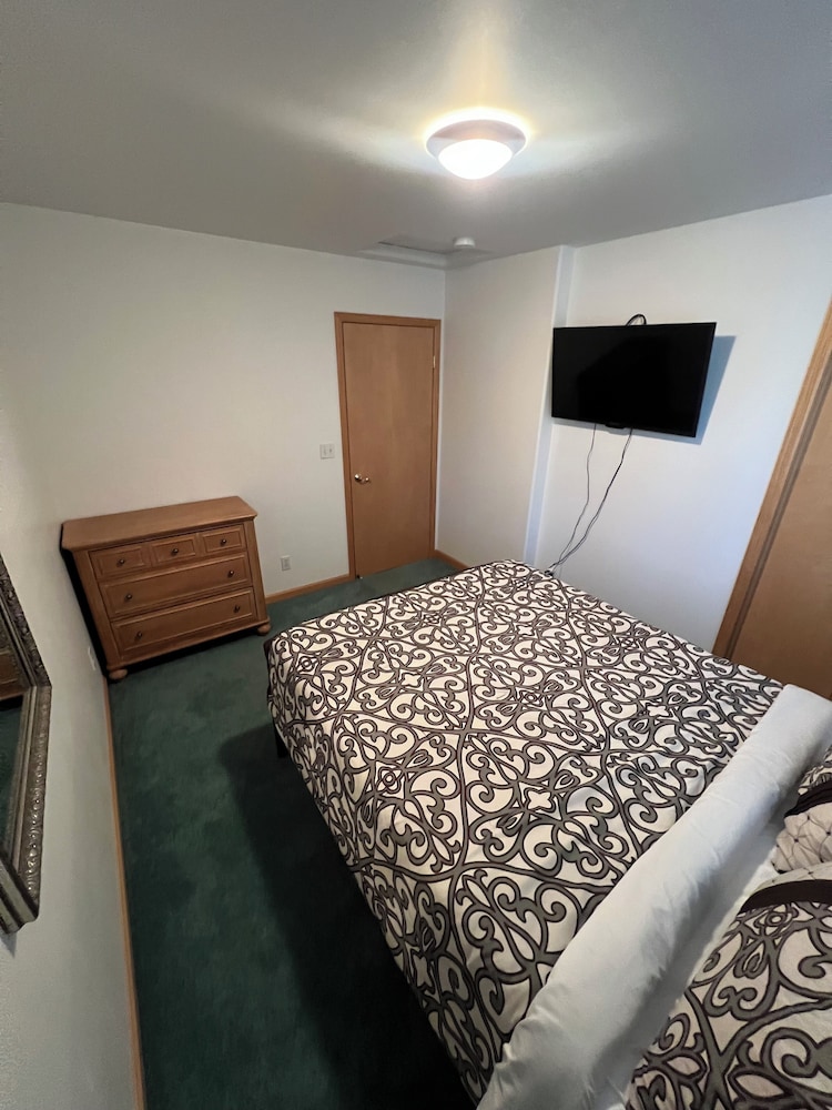 Exclusive Apartment, 2 Bedrooms, Non Smoking, Mountain View photo 1