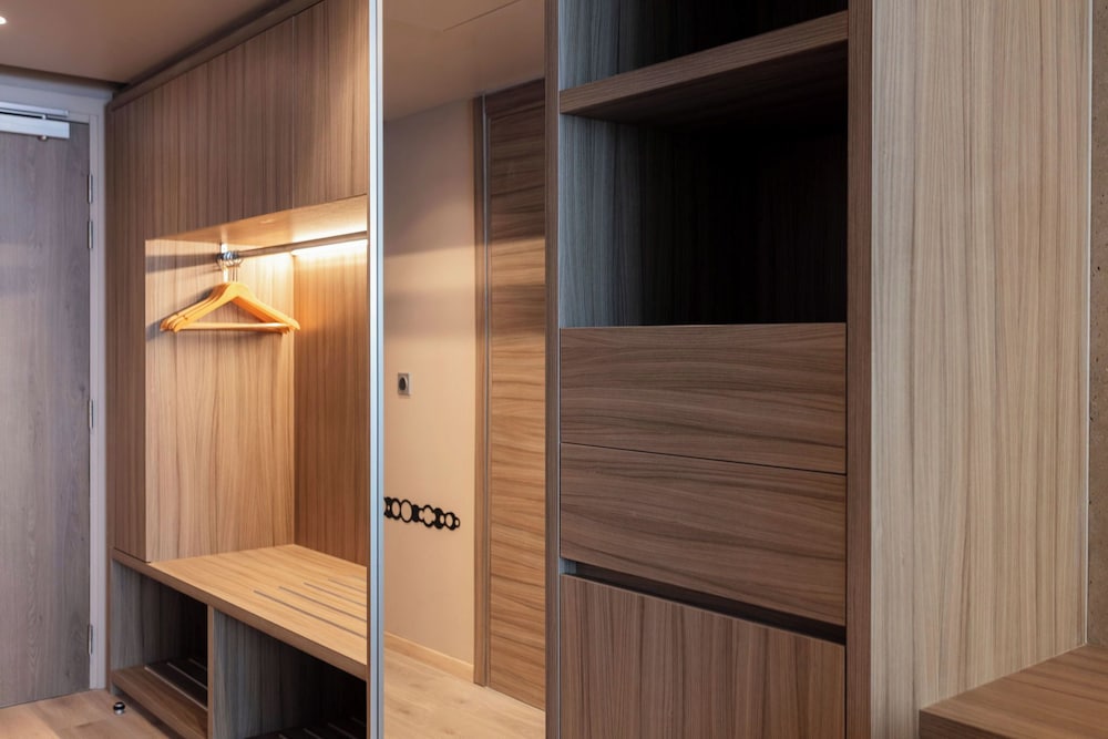 Room, Mobility Accessible, Pool Access