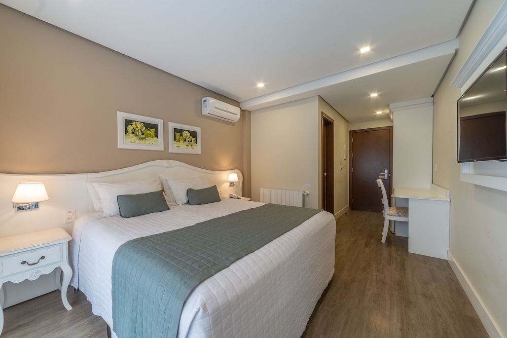 Traditional Double or Twin Room photo 1