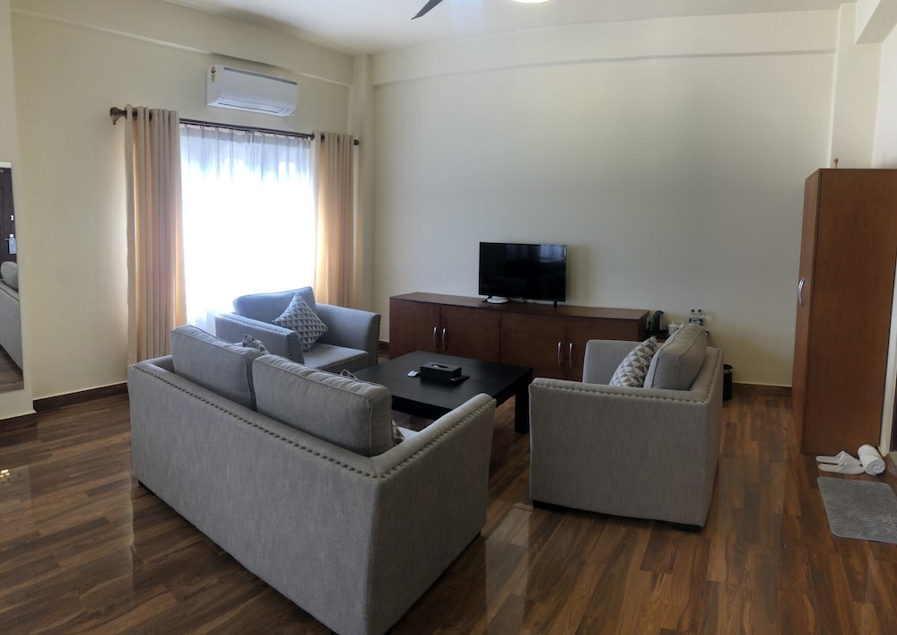 Executive Double Room, 1 King Bed, Mountain View photo 3