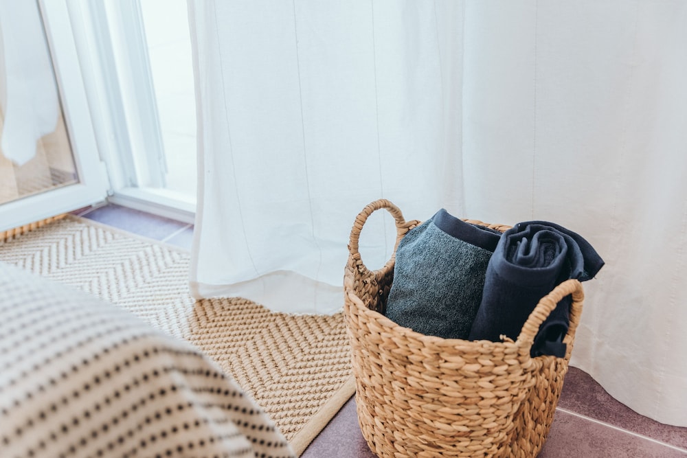 Room, Sea View