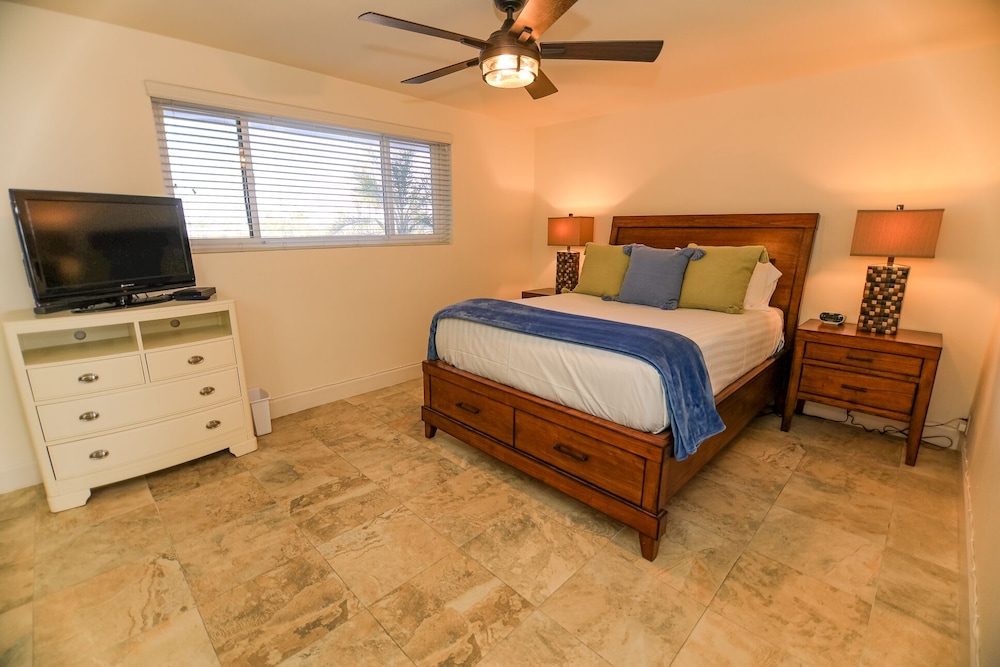 Panoramic Condo, 1 Bedroom, Kitchen, Ocean View