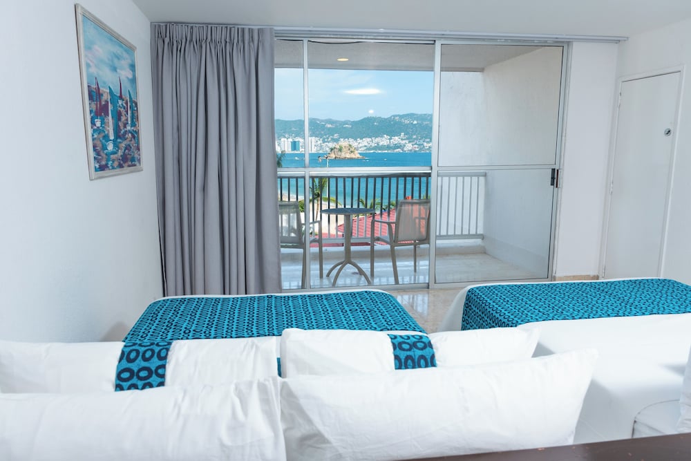 Studio Suite, 2 Double Beds, Partial Sea View - Photo 7