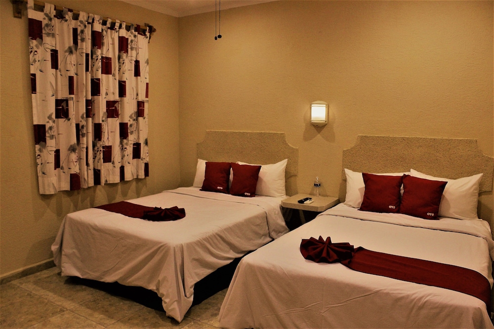 Standard Room, 2 Double Beds