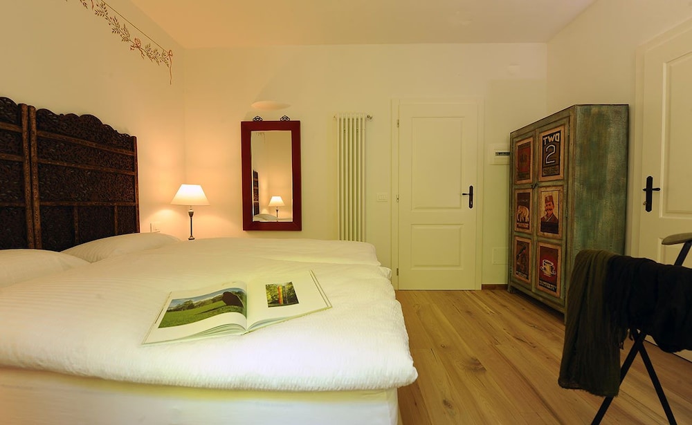 Classic Double or Twin Room photo 2