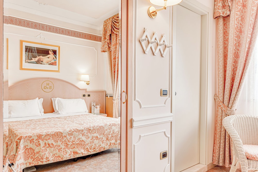 Economy Double Room photo 3