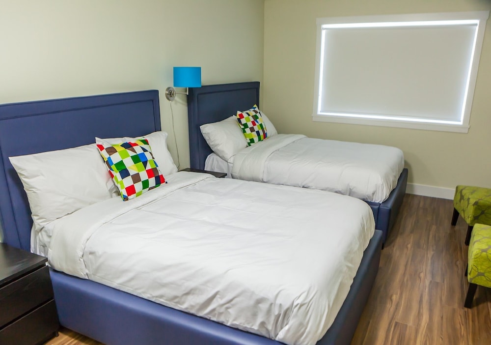 Deluxe Room, 2 Double Beds with Fridge, Microwave photo 2