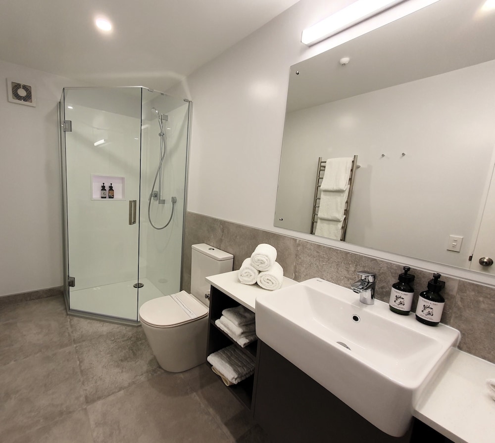 Two Bedroom Apartment with Full Facilities and Balcony - Photo 5
