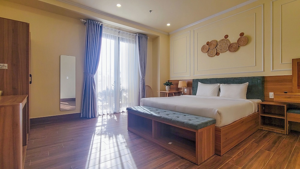 Deluxe Double Room, City View - Photo 14