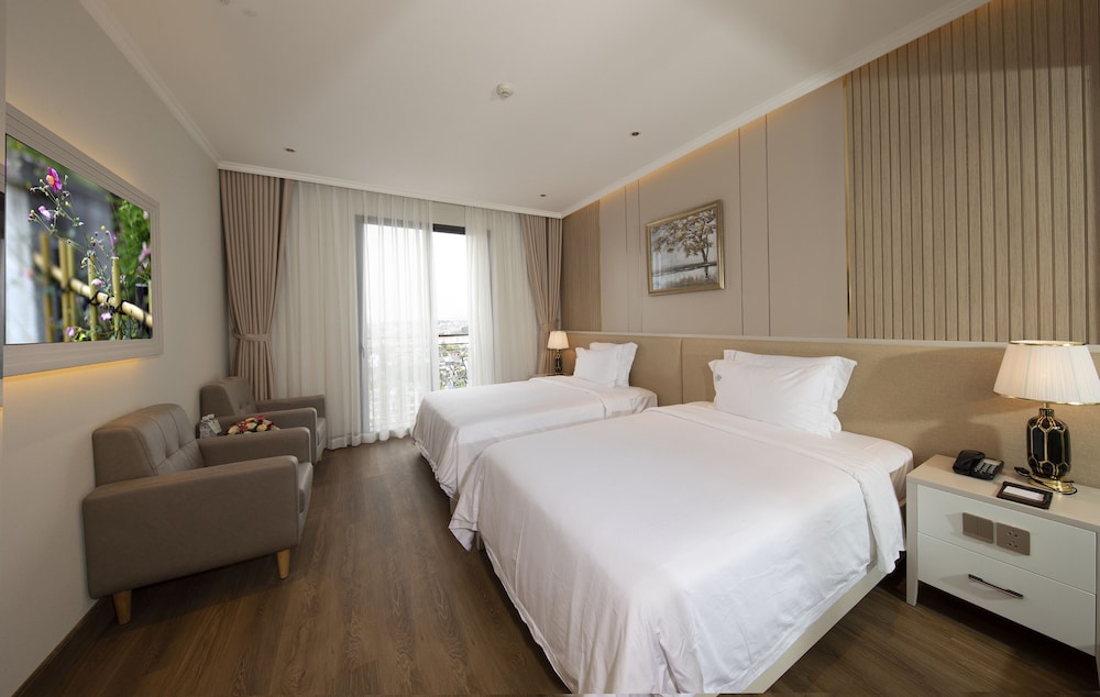 Deluxe Twin Room, Hill View - Photo 8