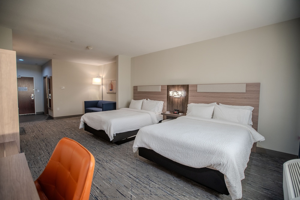 Suite, Multiple Beds - Photo 1