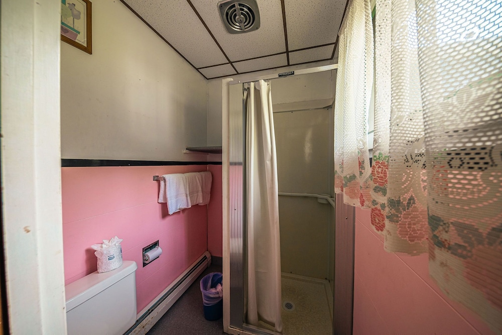 Basic Double Room photo 3