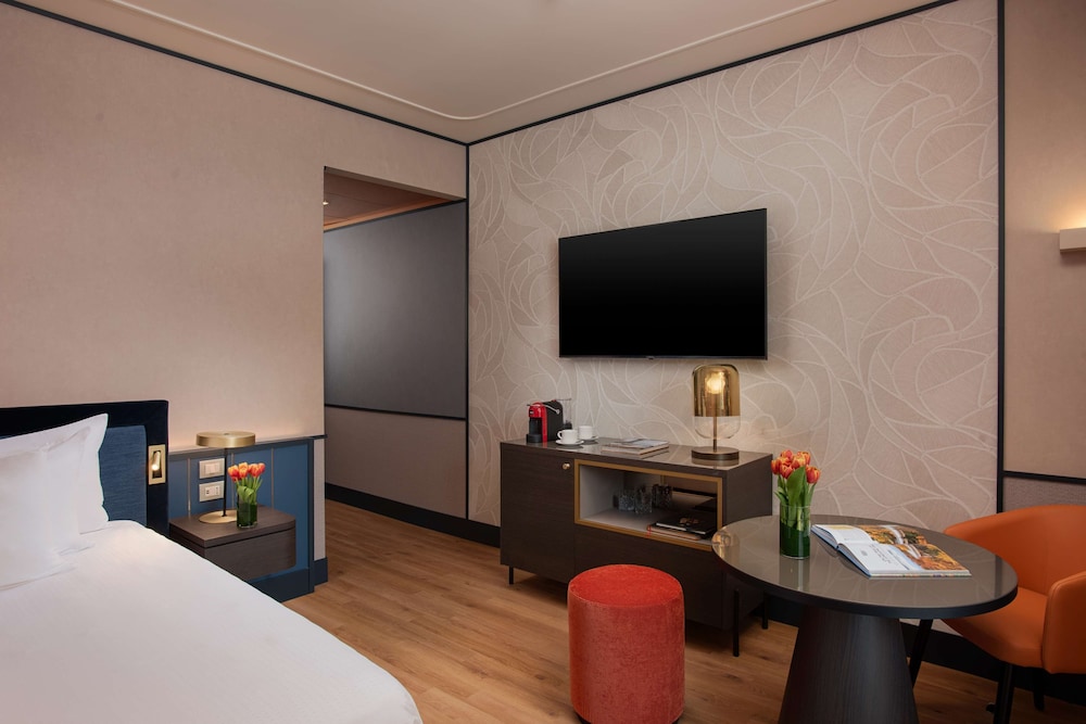 Superior Single Room (View)