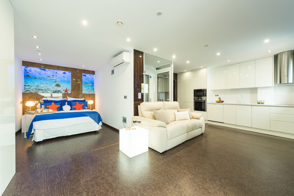 Superior Suite, Terrace, Sea View photo 2