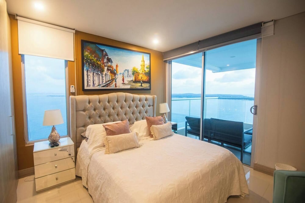 Condo, 3 Bedrooms, Balcony, Beach View