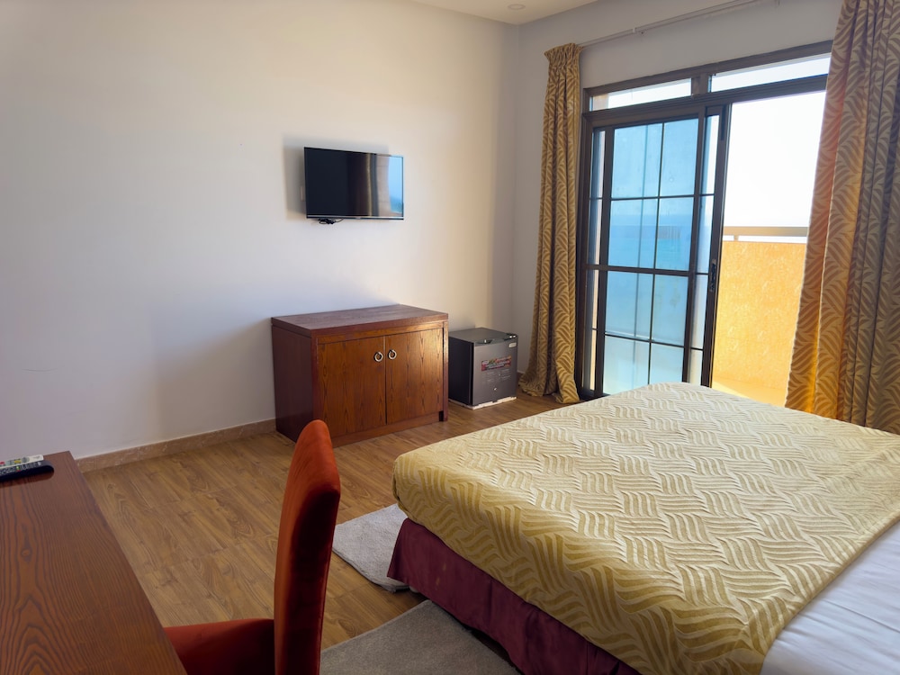 Deluxe Suite photo 3