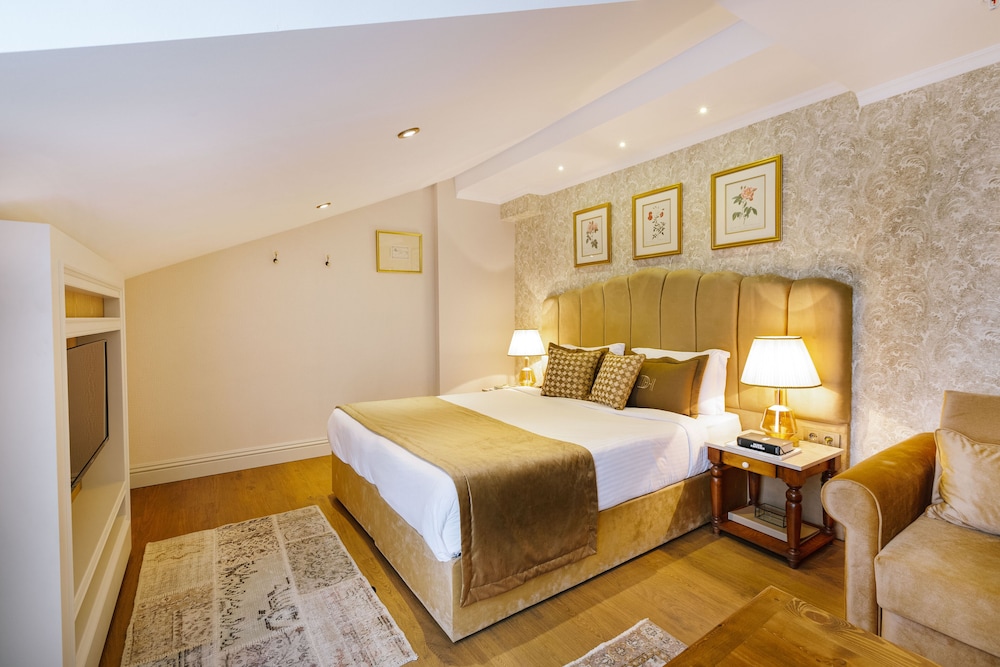 Signature Room photo 2