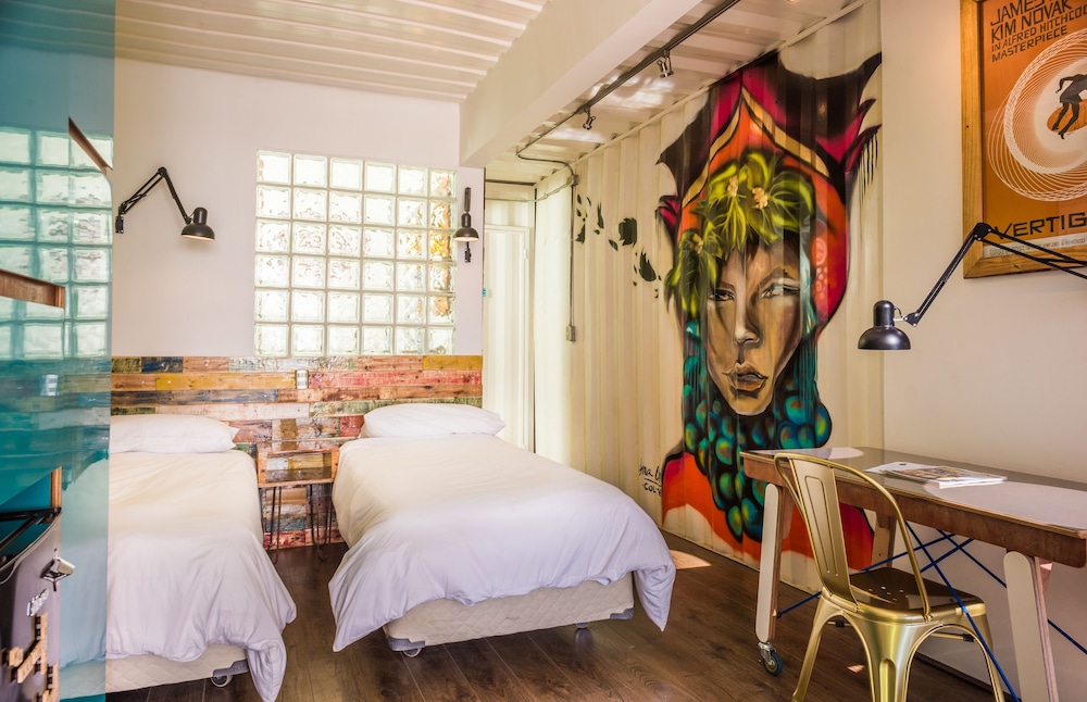 Grand Studio Suite, 1 Bedroom, Private Bathroom (Twin Suite) photo 2