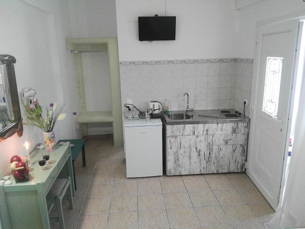 Standard Double Room (Sykia) photo 2