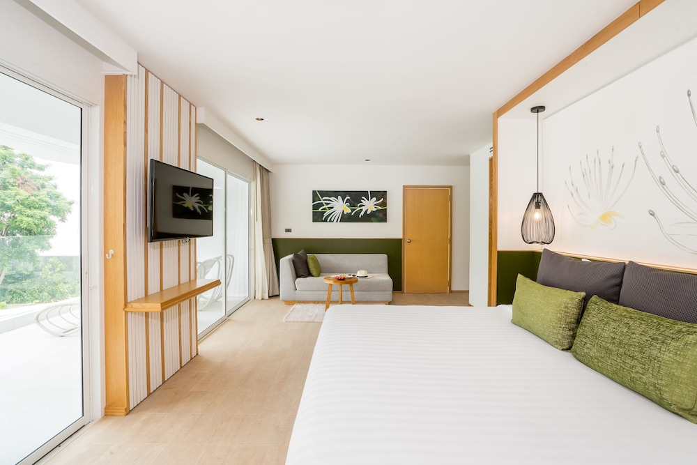 Seaview Suite - Photo 3