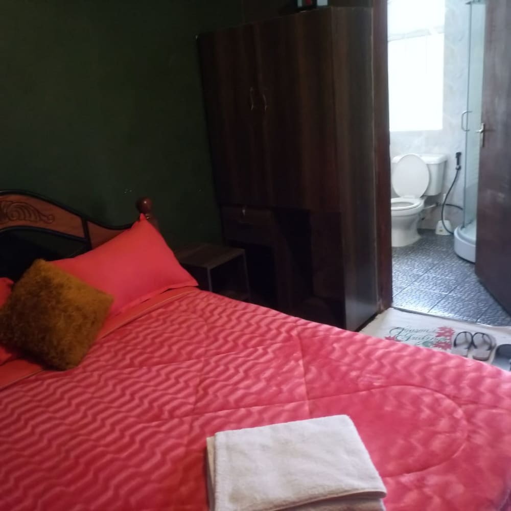 Single Room photo 2