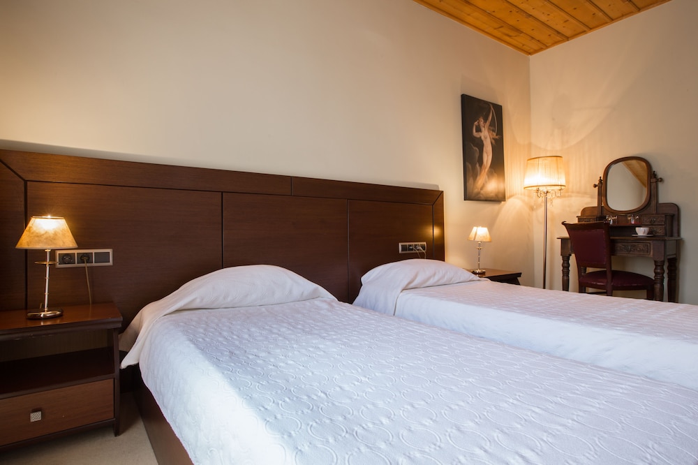 Habitación Doble Estándar o con Dos Camas Individuales.