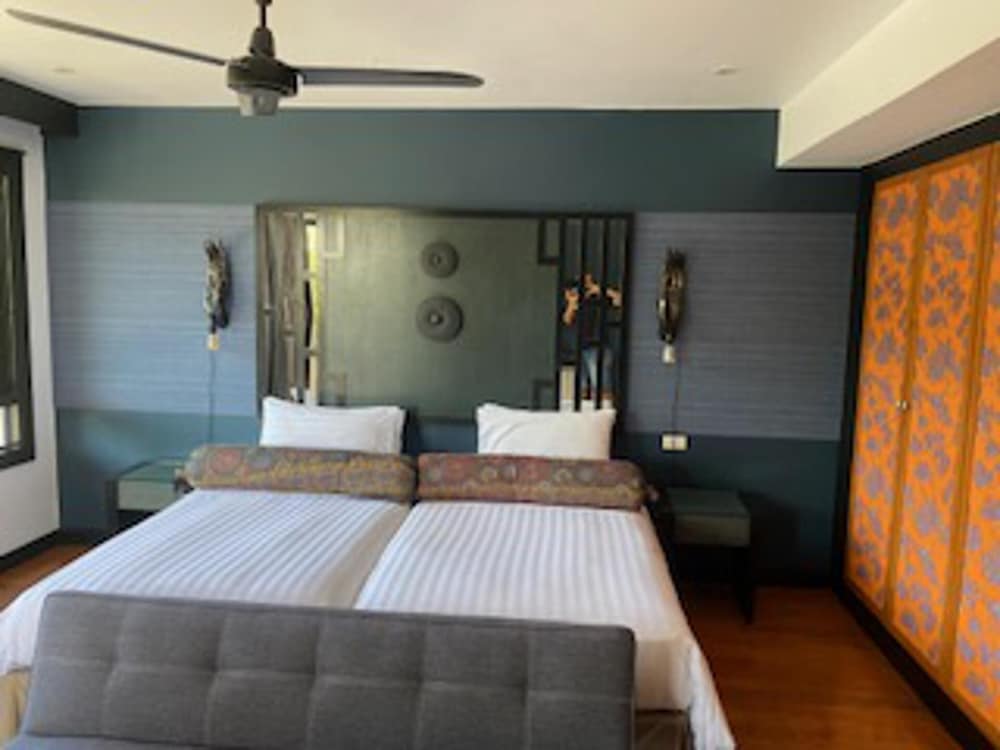 Villa photo 2