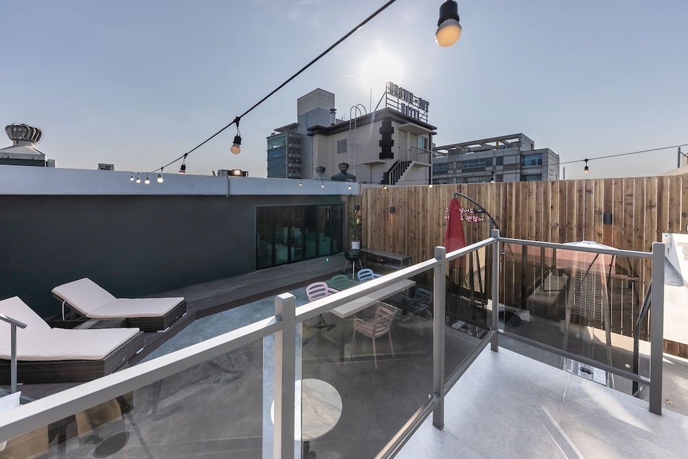 Luxury Penthouse (Breakfast Provided Except for Monday) photo 2