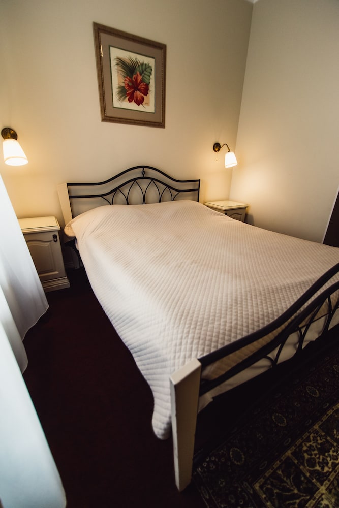Economy Double Room - Photo 7
