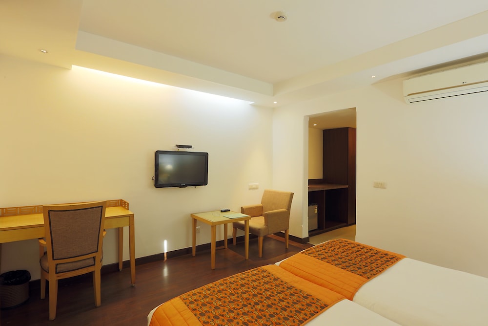 Super Deluxe Room - Photo 17