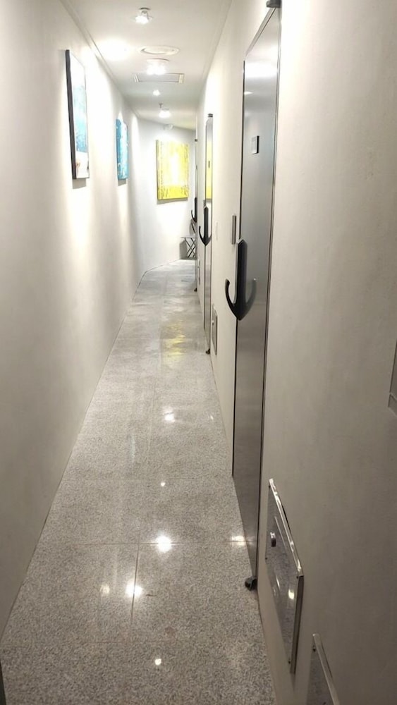 Deluxe Double Room (A) - Photo 8