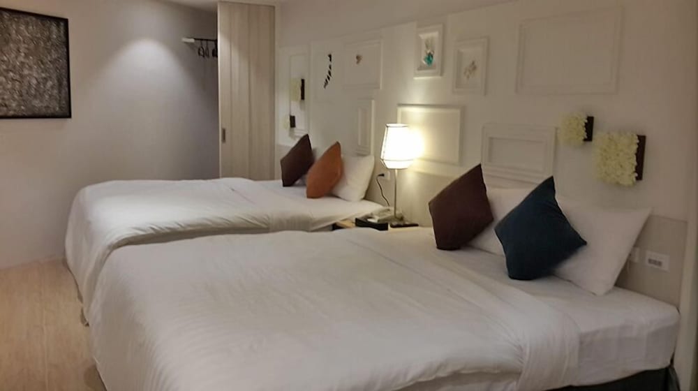 Deluxe Quadruple Room - Photo 3