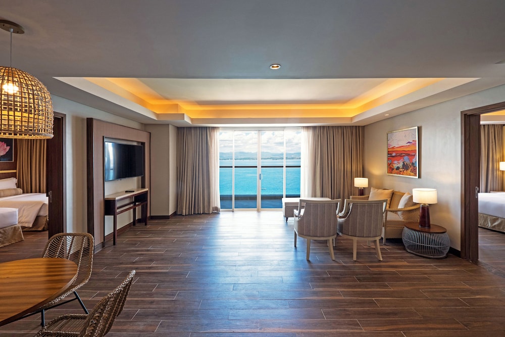 Suite, 3 Bedrooms (Admiral) - Photo 4