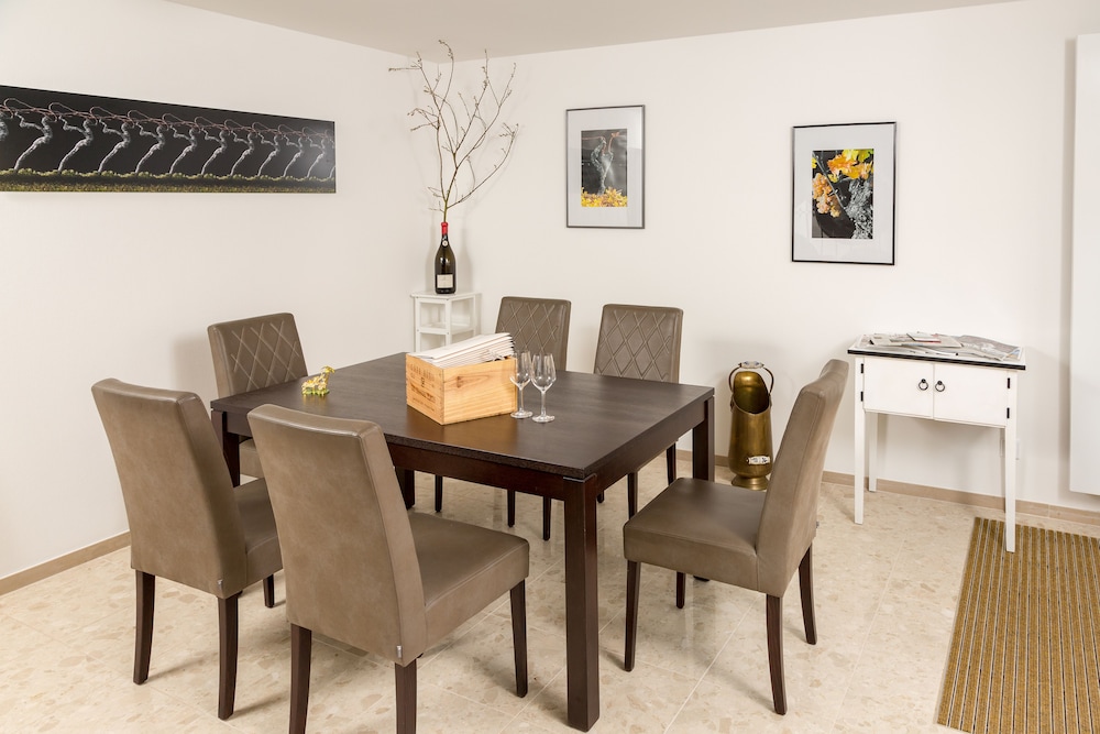 Classic Apartment, Annex Building photo 2
