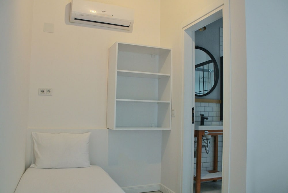 Standard Room photo 1