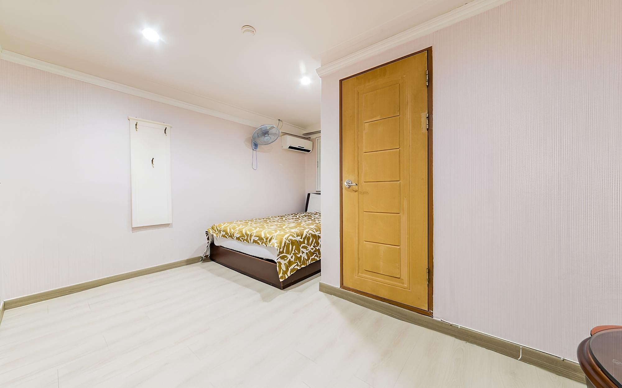 Room (Special Room)