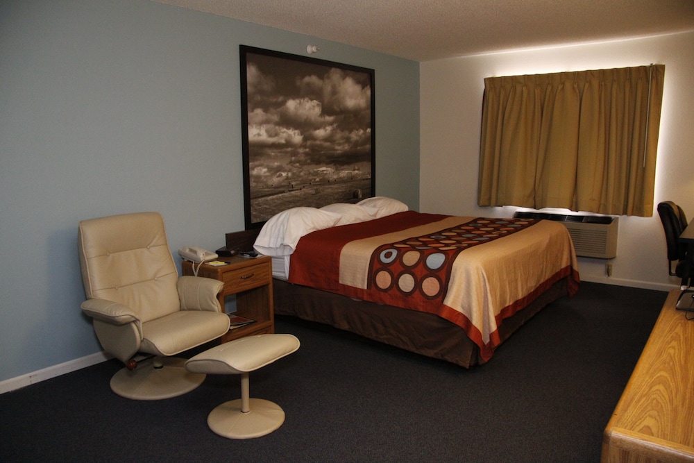 Deluxe King Room - Photo 2
