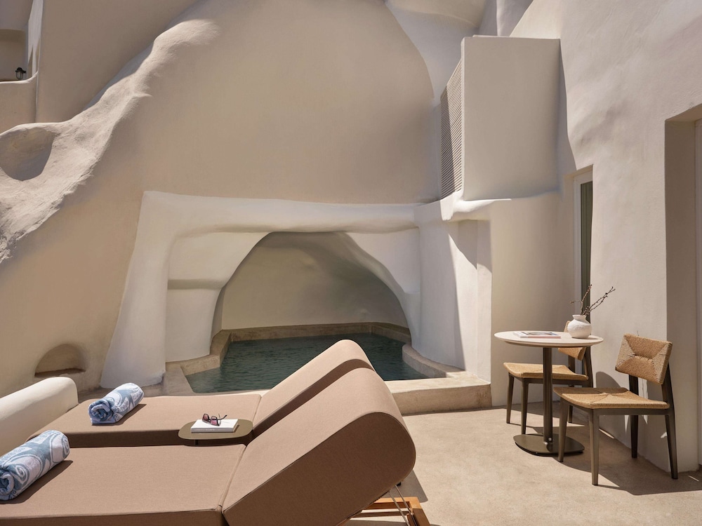 Cave Pool Suite - Photo 4