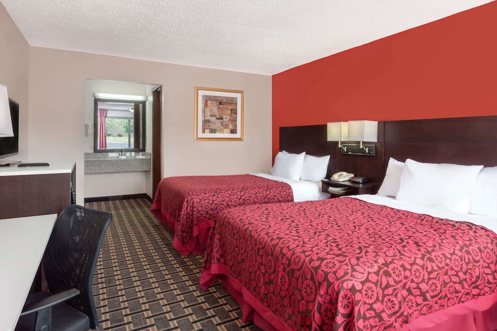 Room, 2 Double Beds, Smoking photo 1