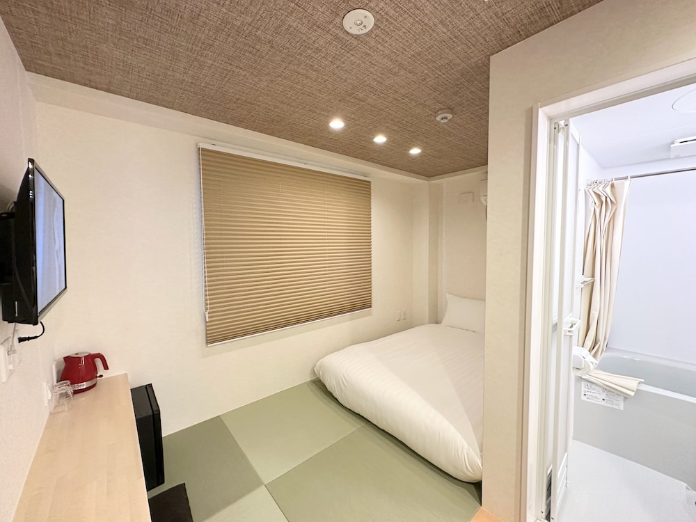 Double Room, Non Smoking (Japanese Style / 304) photo 1