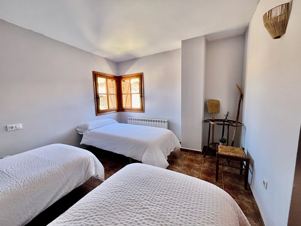 Habitación Doble o Twin, Baño Privado, Vista a la Colina
