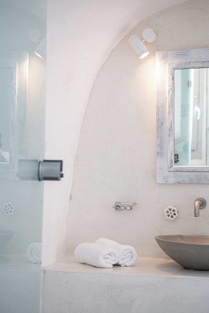 Suite (Caldera View) - Photo 6
