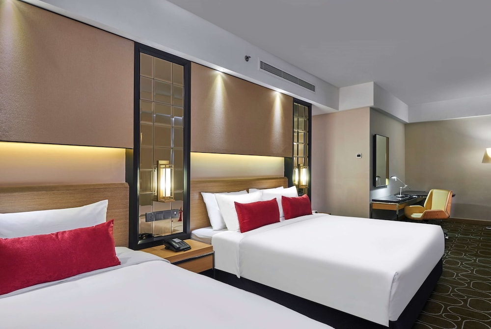 Executive Suite, 1 King Bed - Photo 3