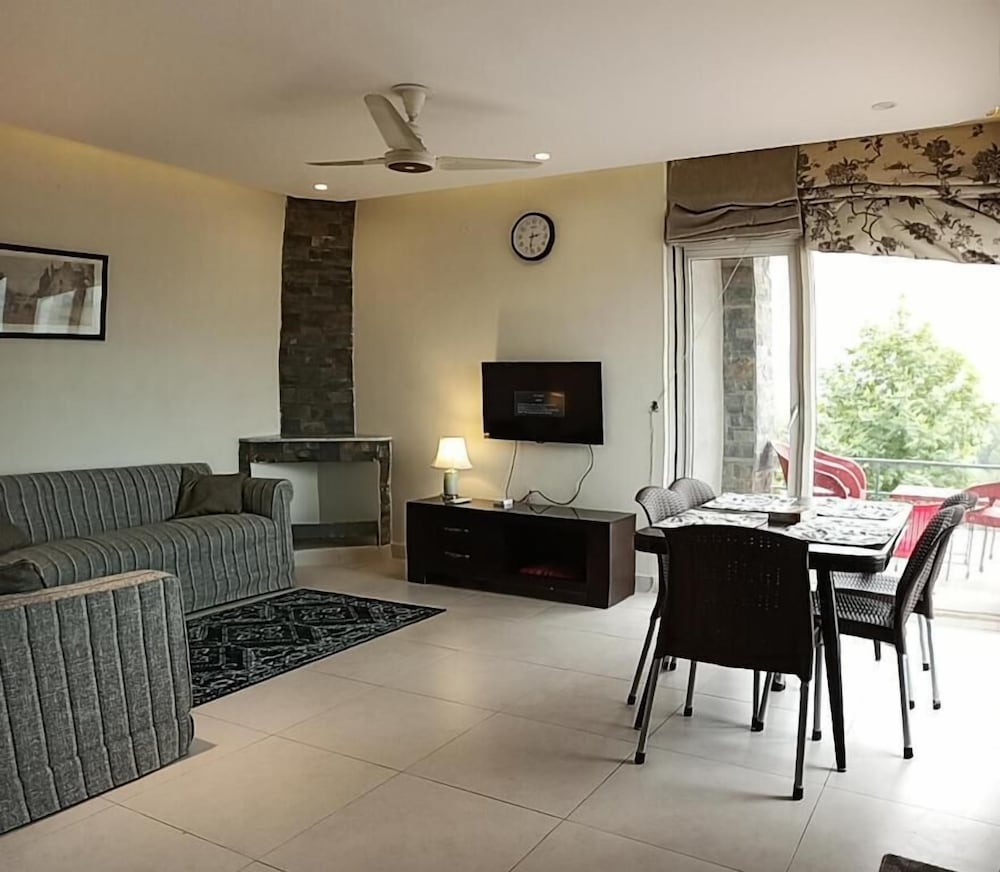 Family Apartment photo 1