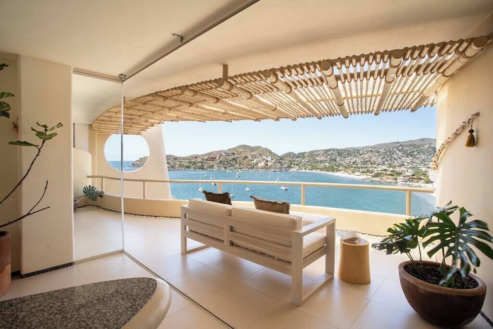Luxury Penthouse, Ocean View photo 1