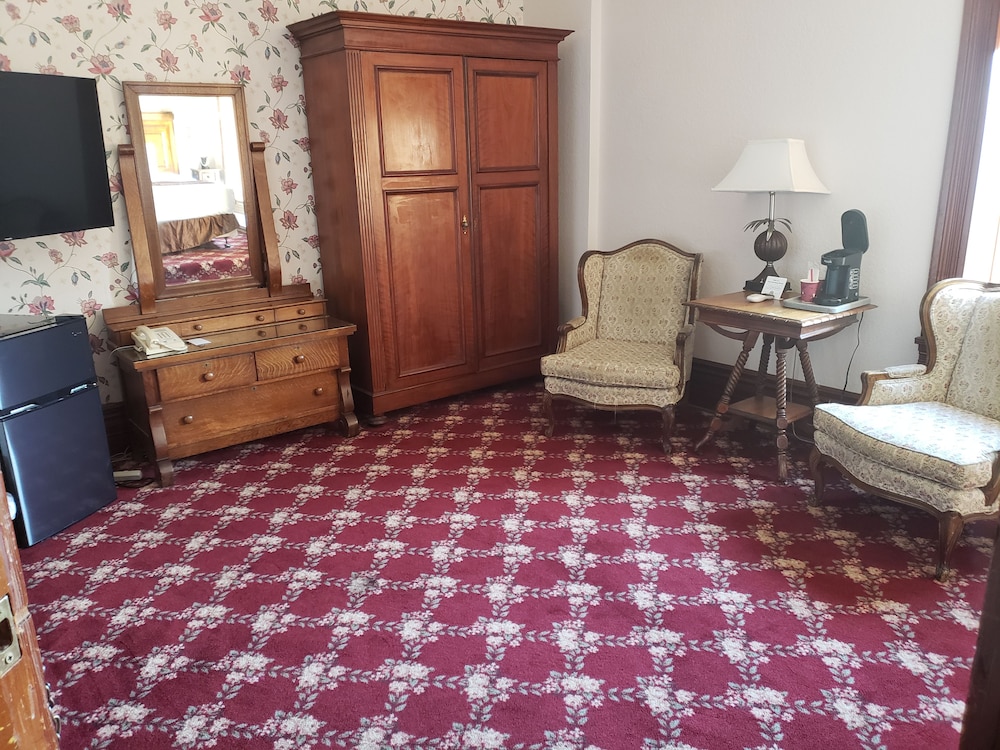 Deluxe Suite, 1 King Bed, Ocean View photo 2