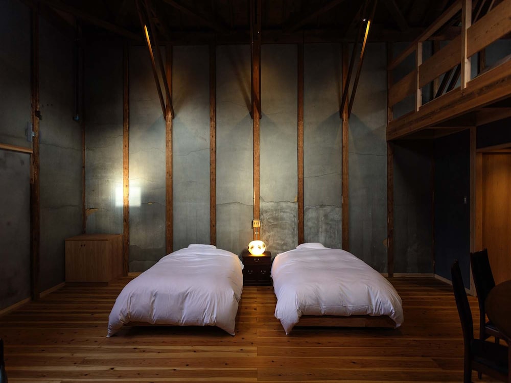 Room, 64sqm, Max. 5 people, 4 Double beds + 1 Extra futon, Non Smoking - Photo 3