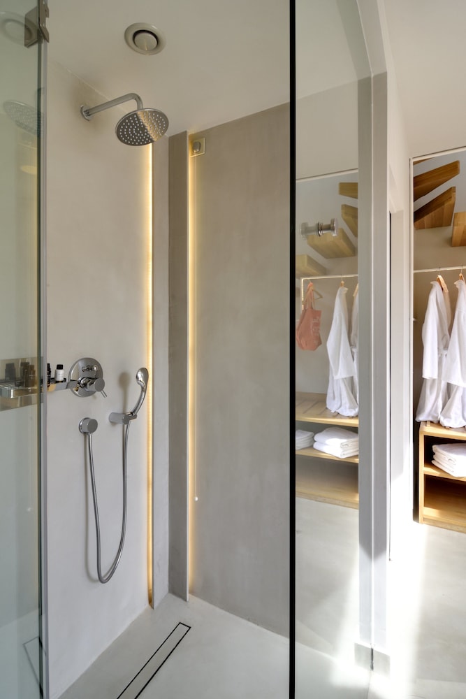 Loft Suite - Photo 9