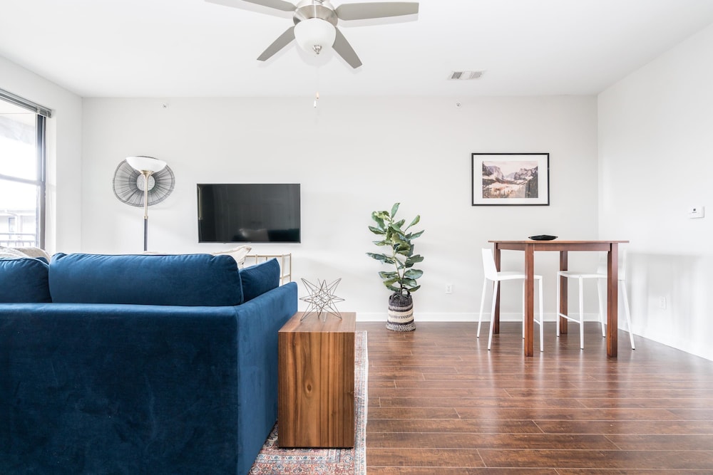 Cozysuites Music Row Chic 1BR w Free Parking 42, Photo 57