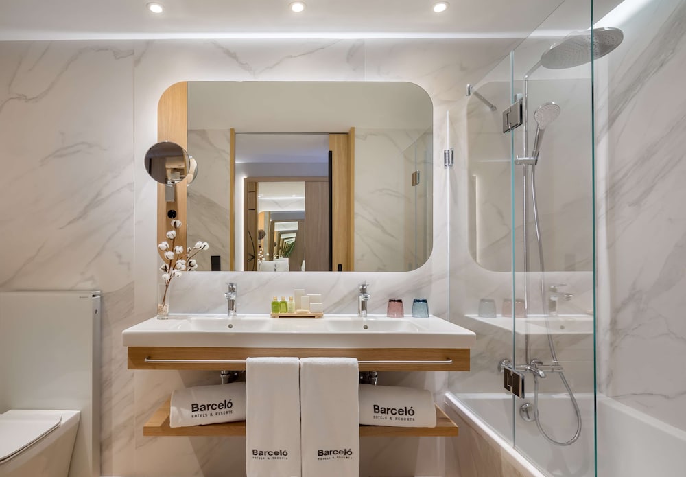Deluxe Triple Room - Photo 6